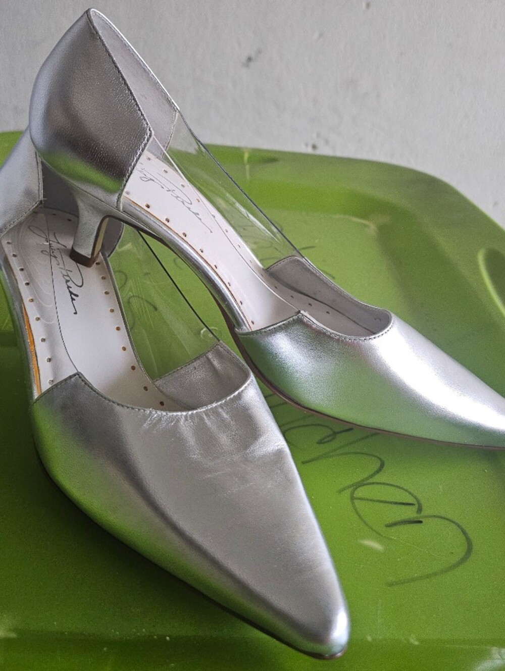 Silver Pointed-Toe Low Heel Pumps - Women
